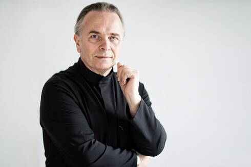 sir_mark_elder.jpg sir_mark_elder.jpg